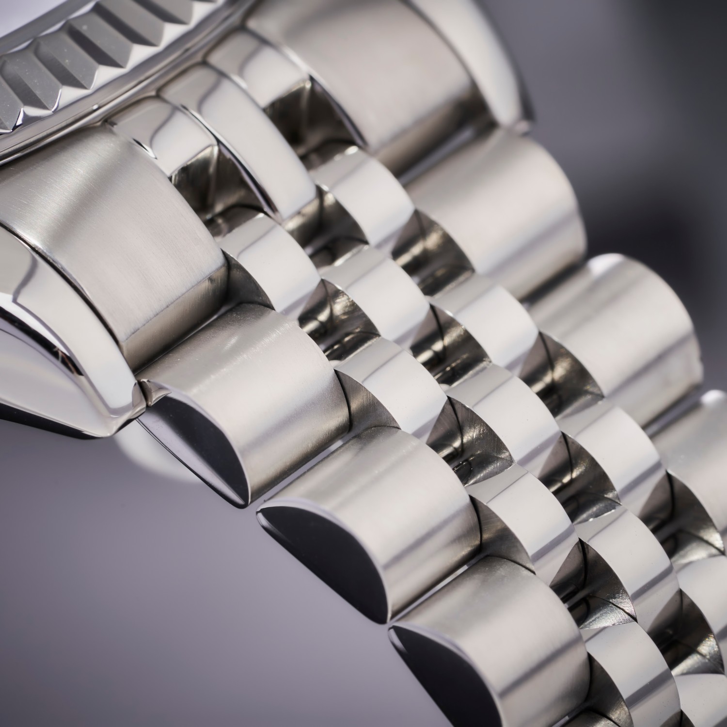 dhnam-srwatch-bst-2023-chitiet-SG7004.1101GM-0054_1