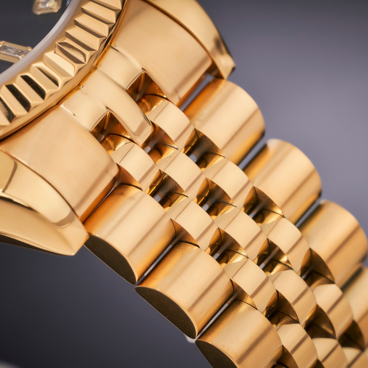 dhnam-srwatch-bst-2023-chitiet-SG7004.1401GM-0048_1