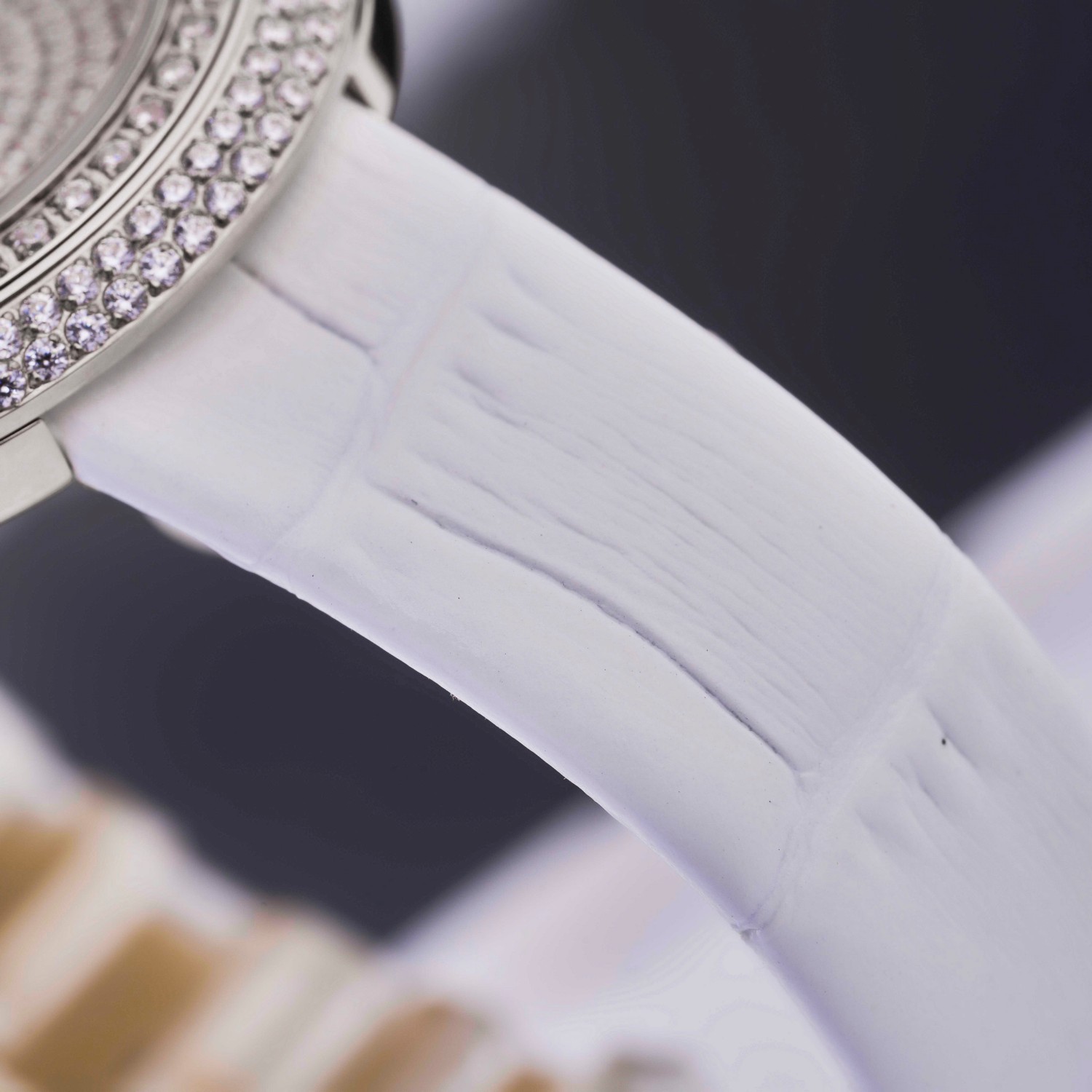 dh-nu-srwatch-bst-2023-SL5011.4402BL_198_1_1_1