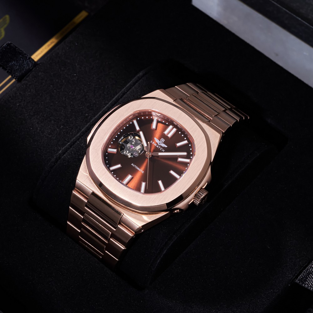 dh-srwatch-nam-sg88804.1305AT-CA5001_0217