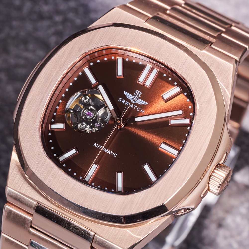 dh-srwatch-nam-sg88804.1305AT-CA5001_0221