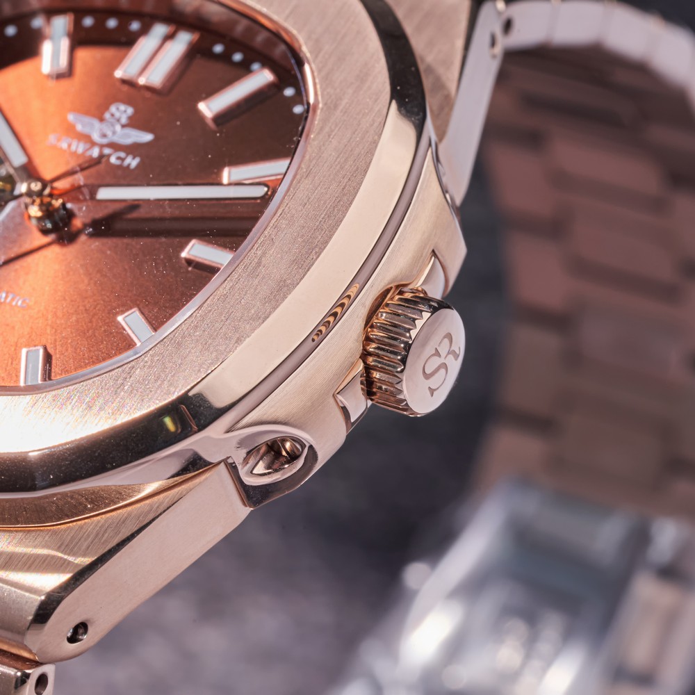 dh-srwatch-nam-sg88804.1305AT-CA5001_0222