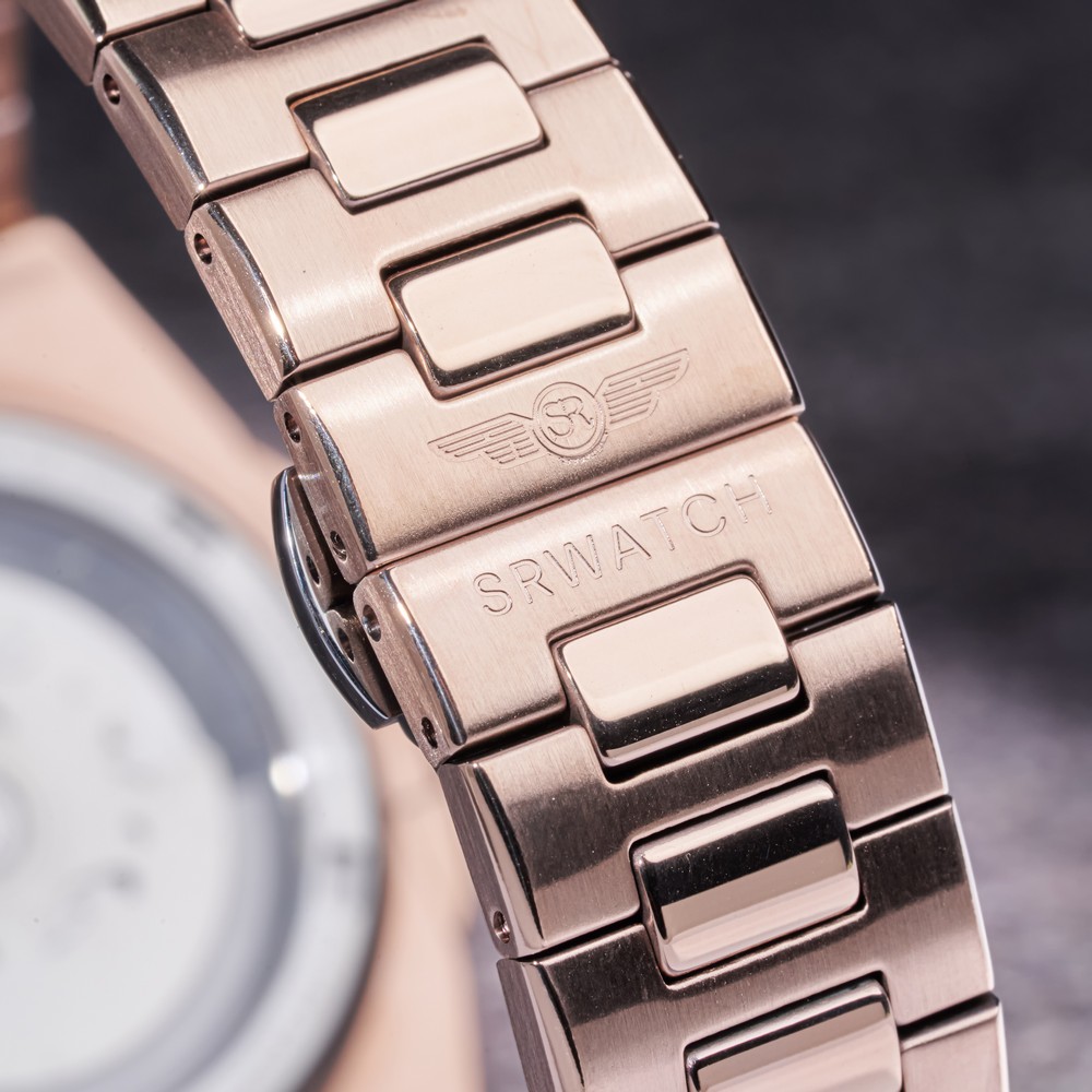 dh-srwatch-nam-sg88804.1305AT-CA5001_0224