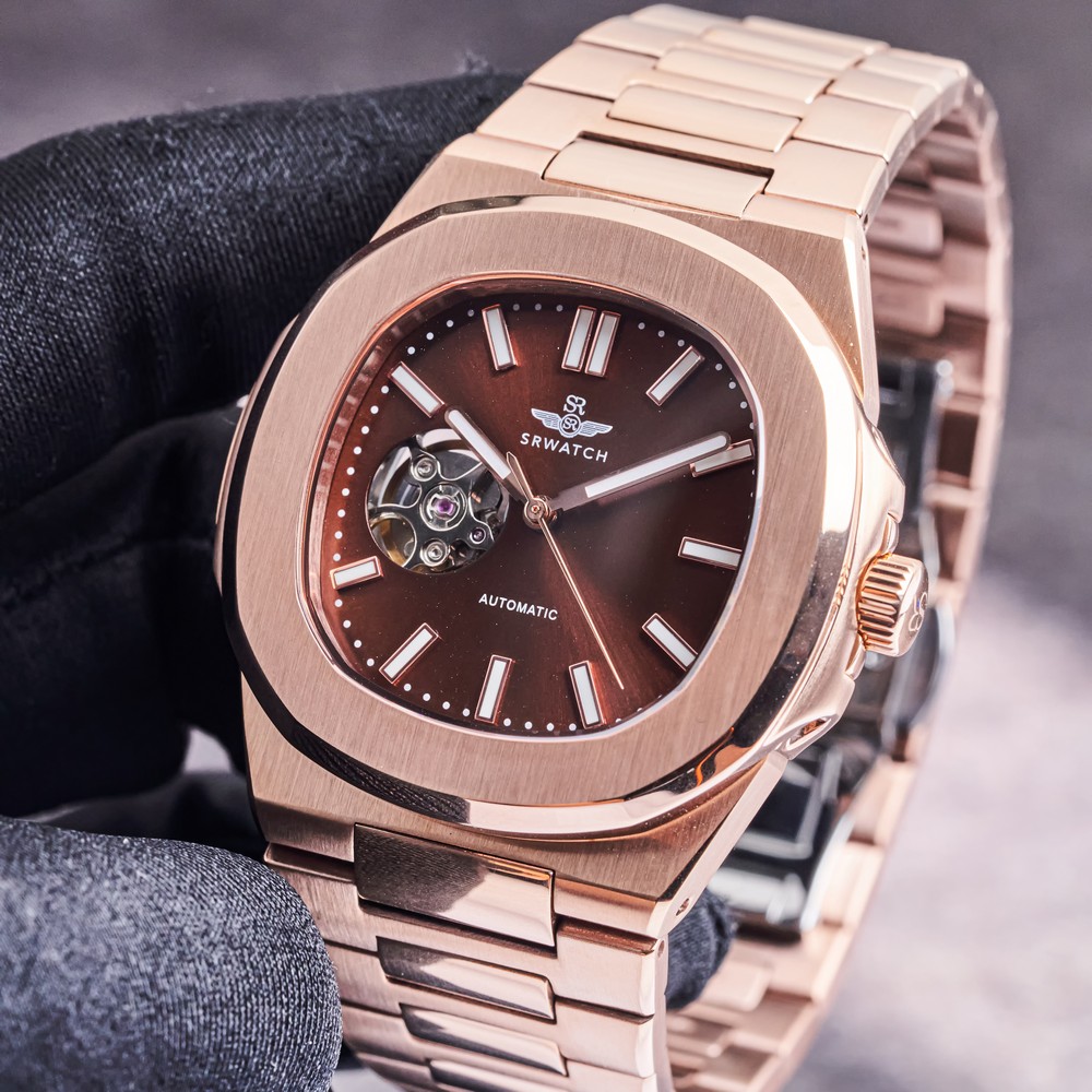 dh-srwatch-nam-sg88804.1305AT-CA5001_0234